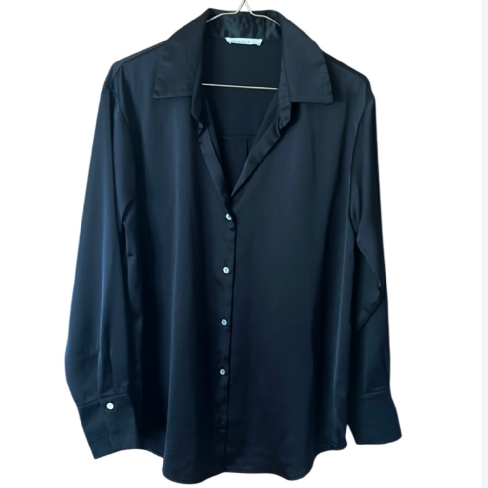Illa Illa Black Silky Polyester Blouse Long Sleeves Button Down Oversized